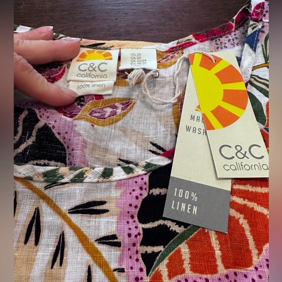 Women’s 2X C&C California Linen V-Neck Pull Over top with Floral Pattern - Picture 3 of 6